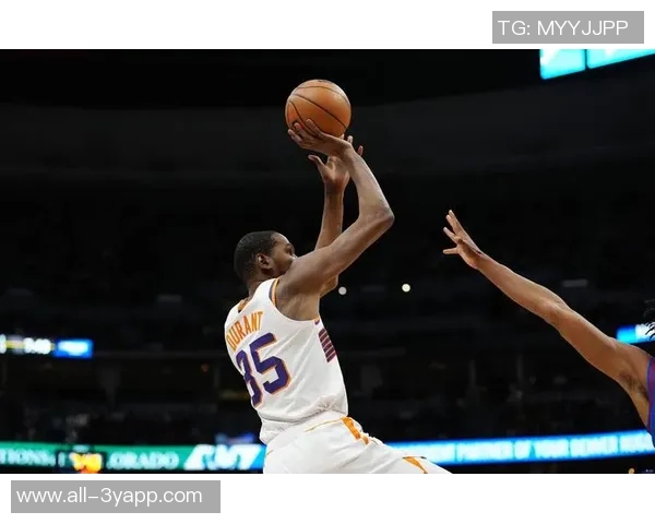 第三节火力全开杜兰特称球队运转流畅令对手难以应对投篮 第三节火力全开杜兰特称球队运转流畅令对手难以应对投篮