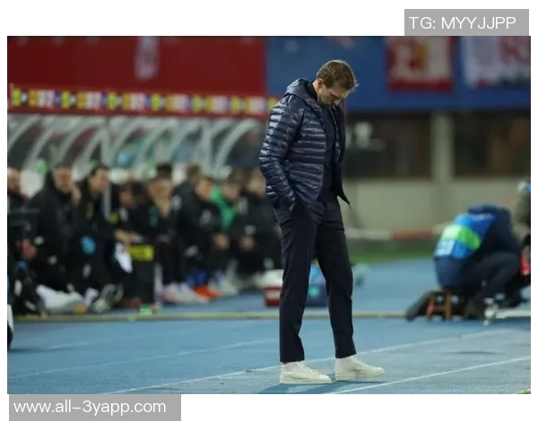 詹俊期待世界杯抽签揭晓各队对决与明年赛事精彩瞬间 詹俊期待世界杯抽签揭晓各队对决与明年赛事精彩瞬间